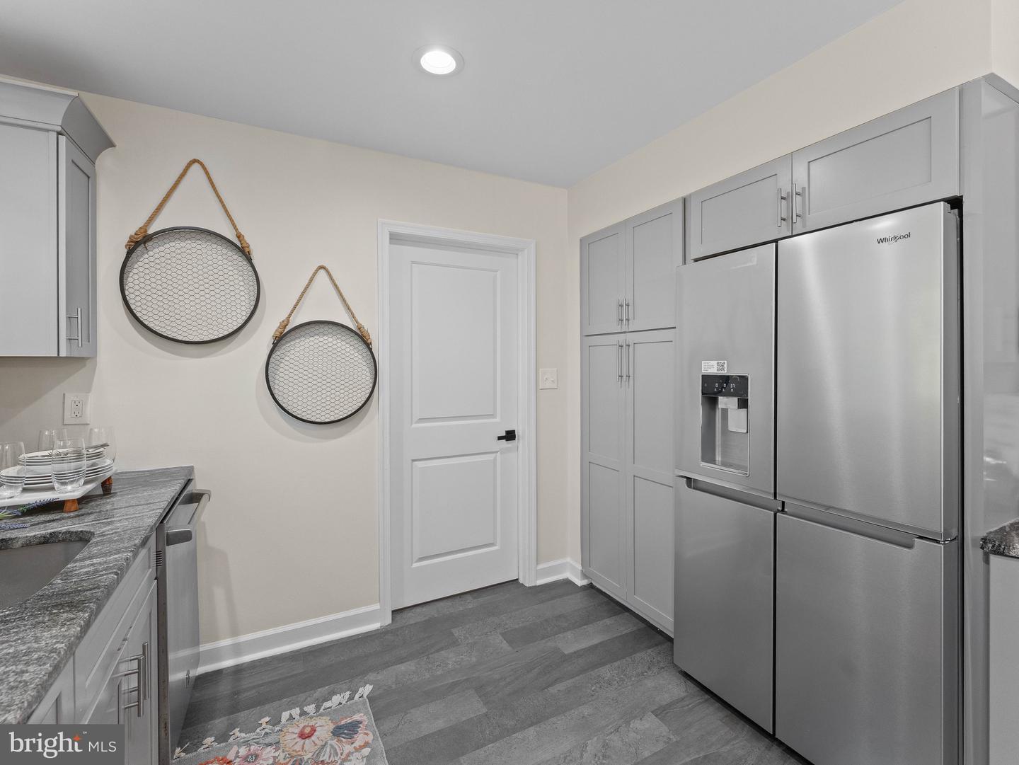 60 Pinafore Ln Property Photo 14
