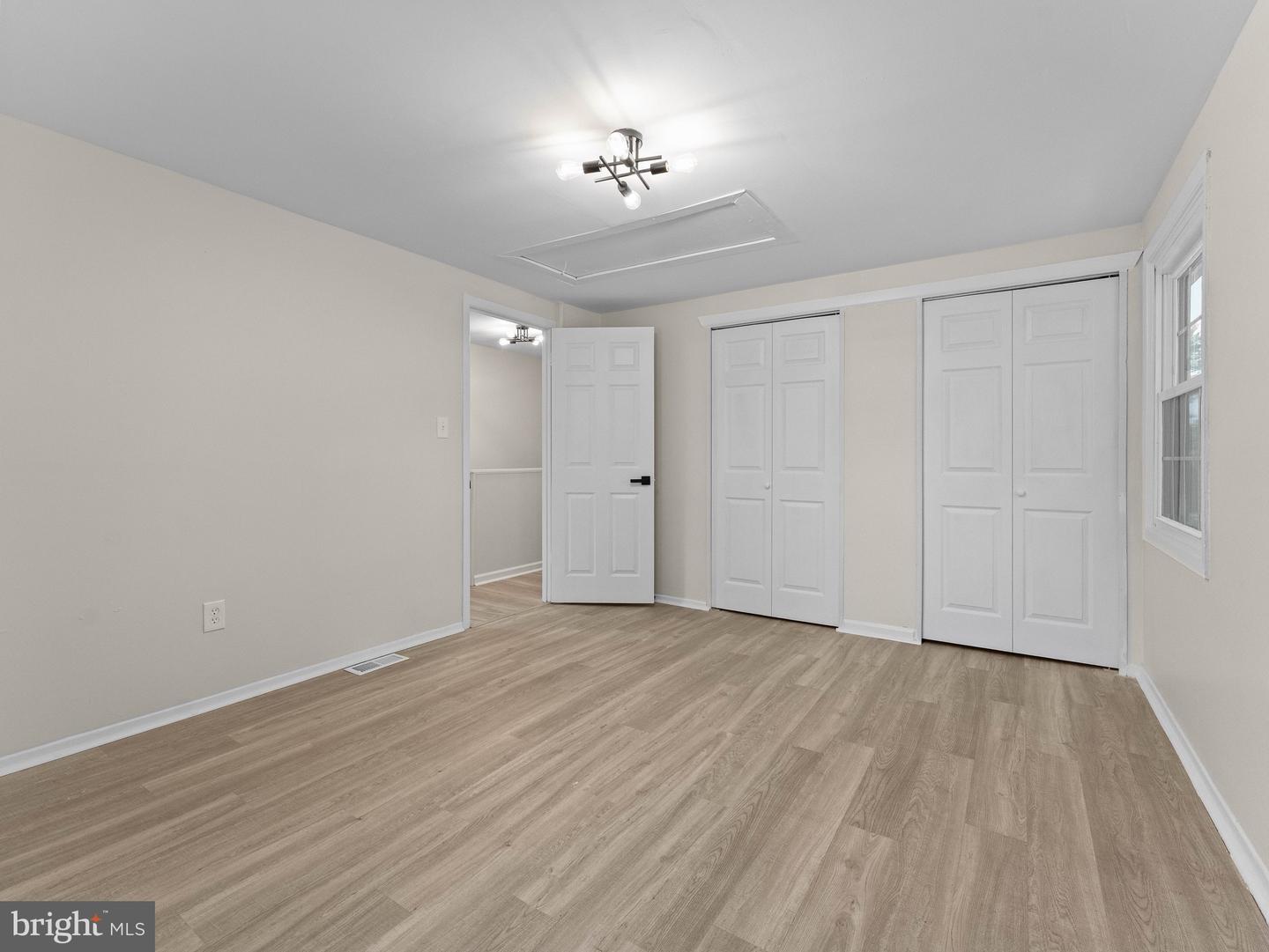 60 Pinafore Ln Property Photo 21