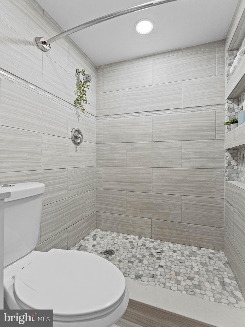 60 Pinafore Ln Property Photo 32