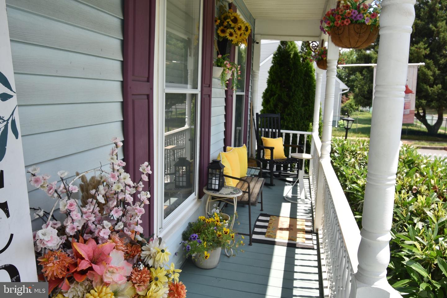 563 Uhler Ave Property Photo 4