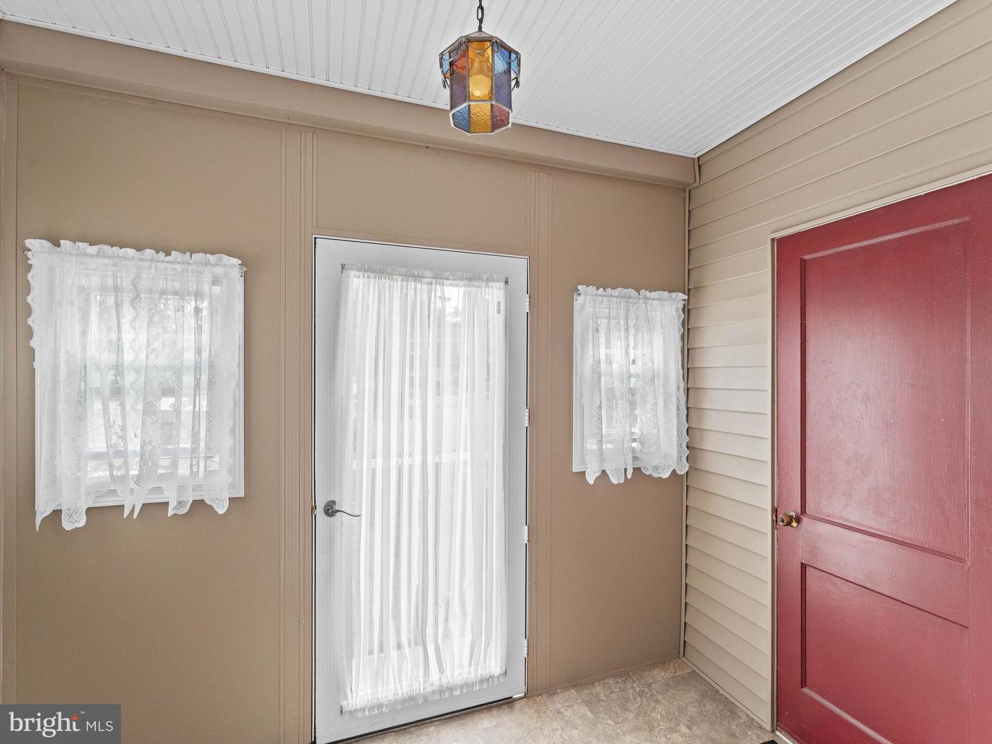 52 Devon Rd Property Photo 4