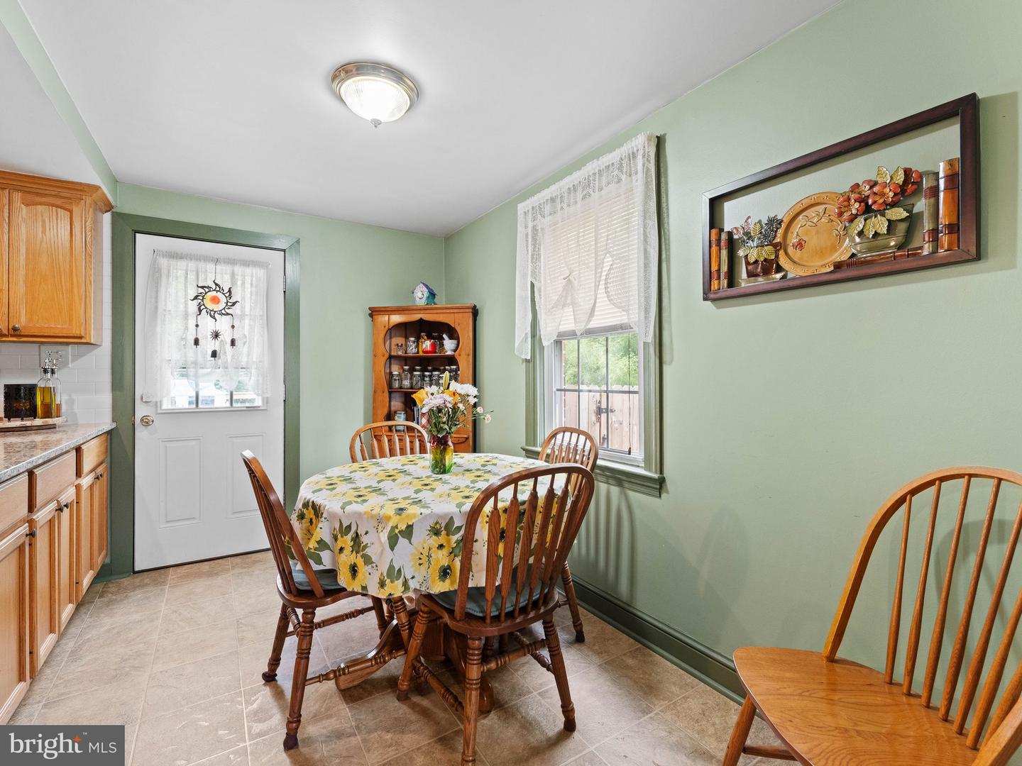 52 Devon Rd Property Photo 8