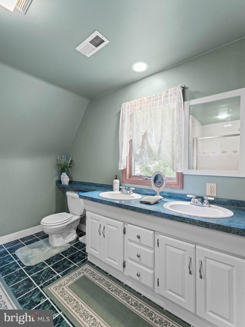 52 Devon Rd Property Photo 24