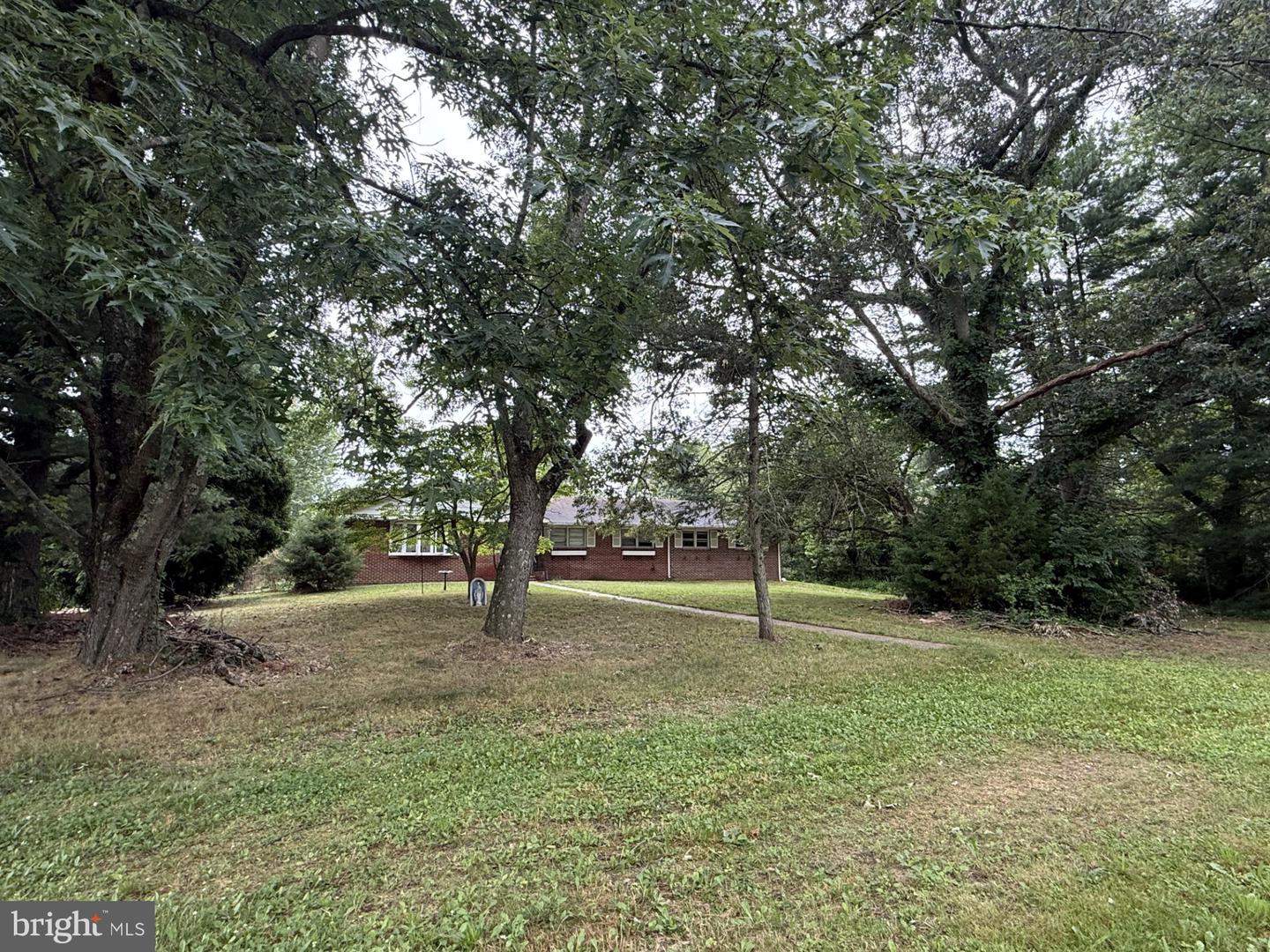 272 Pointville Rd Property Photo 3