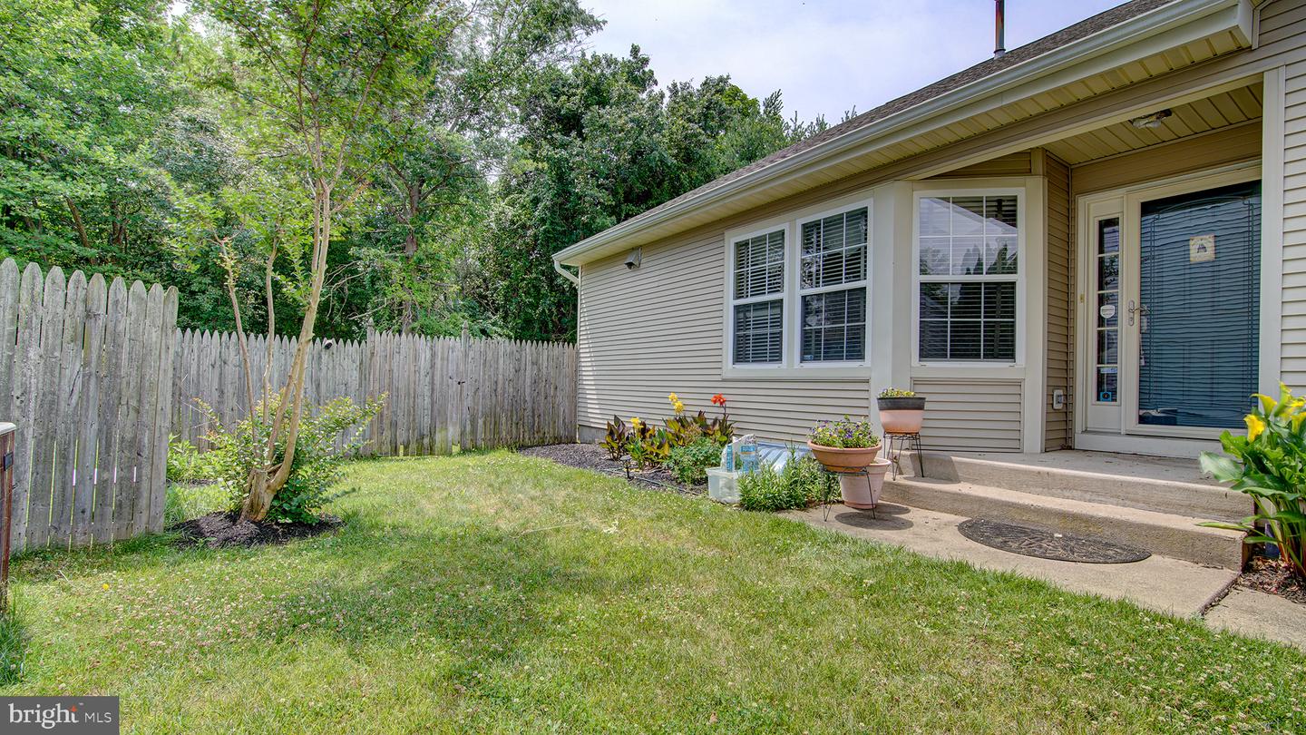 24 Foxchase Dr Property Photo 9