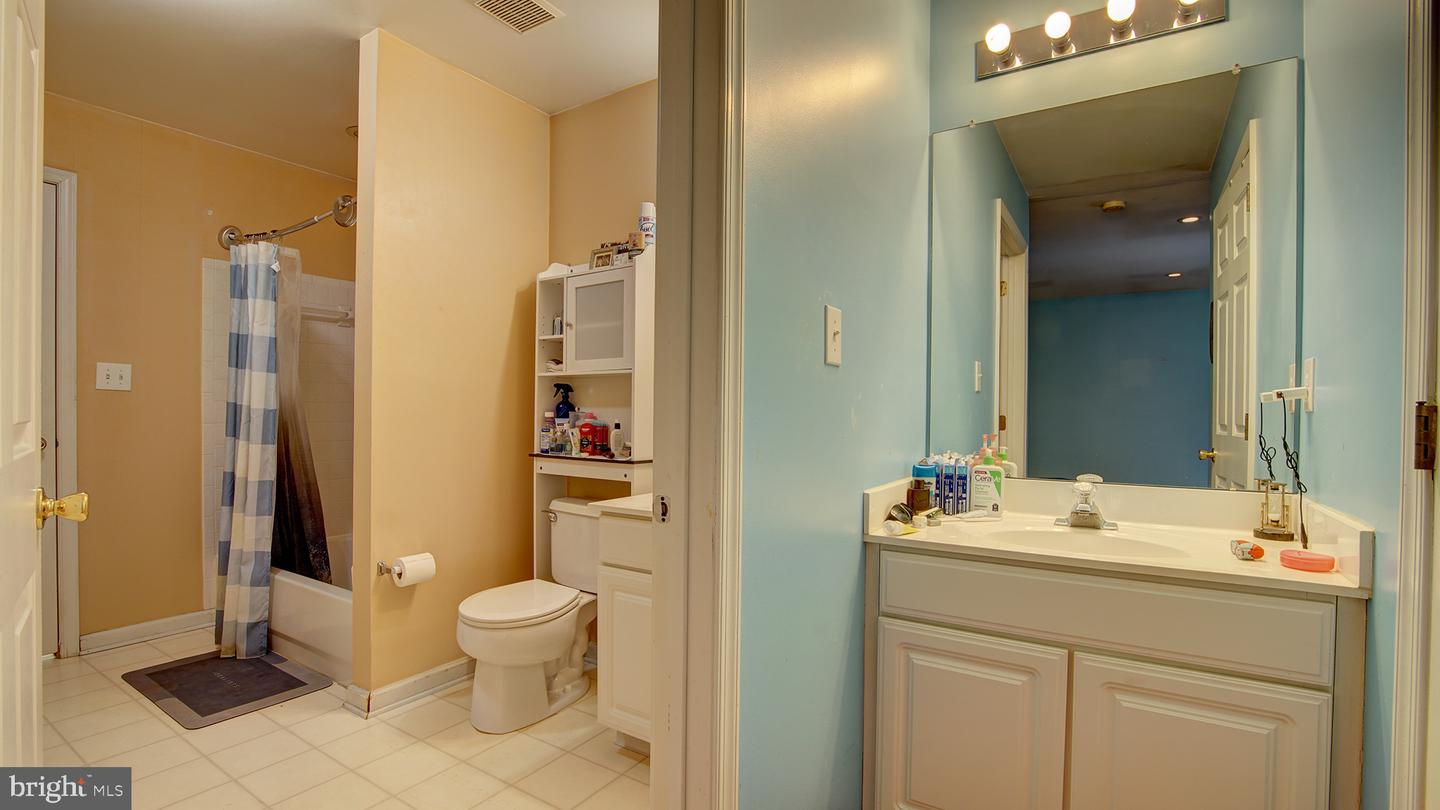 24 Foxchase Dr Property Photo 33