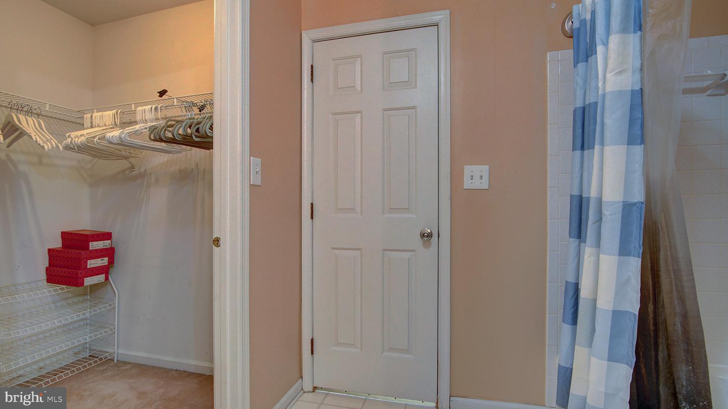 24 Foxchase Dr Property Photo 35