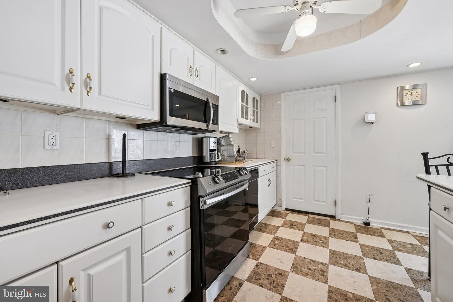 24 Rittenhouse Ct Property Photo 16