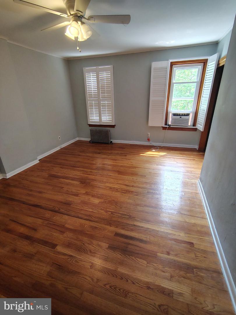 135 2nd Ave Property Photo 9