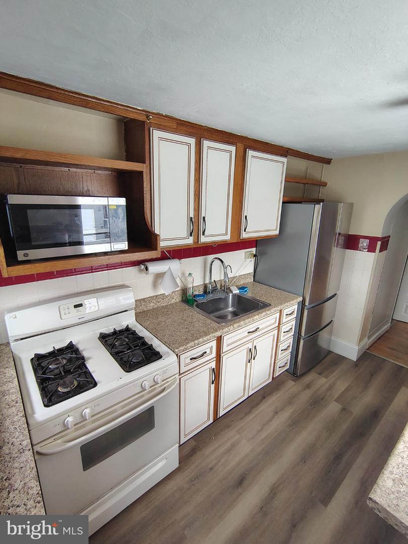 135 2nd Ave Property Photo 11