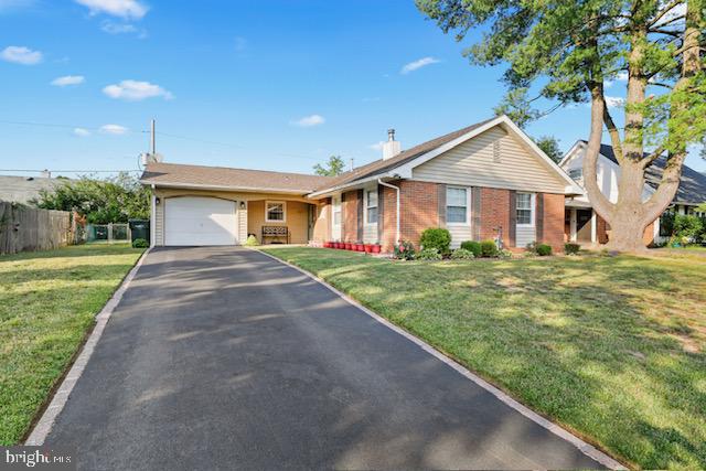 7 Boxwood Ln Property Photo 1