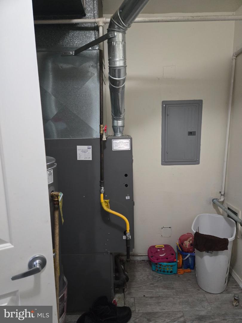 9 Hornblende Ln Property Photo 4