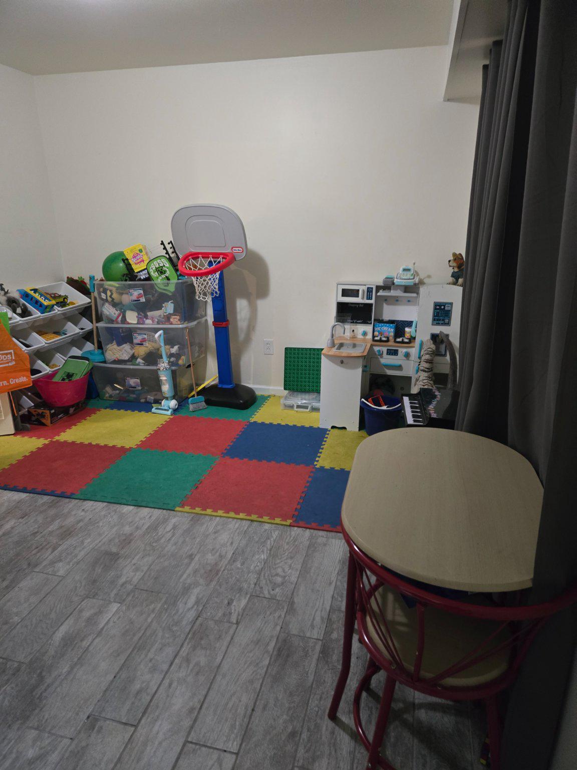 9 Hornblende Ln Property Photo 14