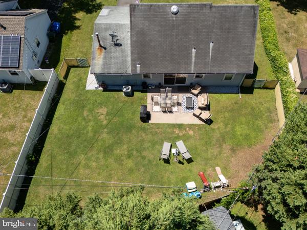12 Elridge Ln Property Photo 5