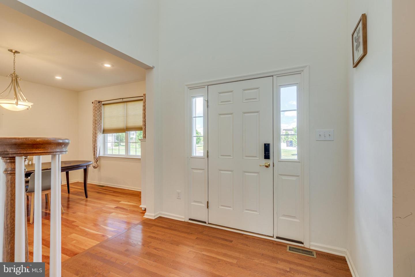 506 Quarter Moon Ct Property Photo 6