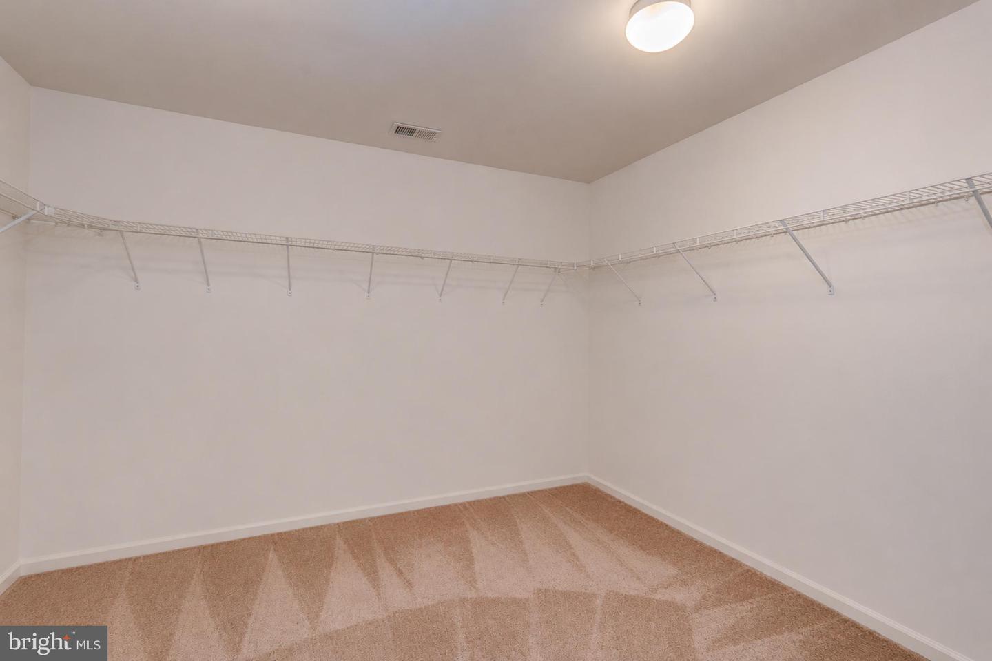 506 Quarter Moon Ct Property Photo 34