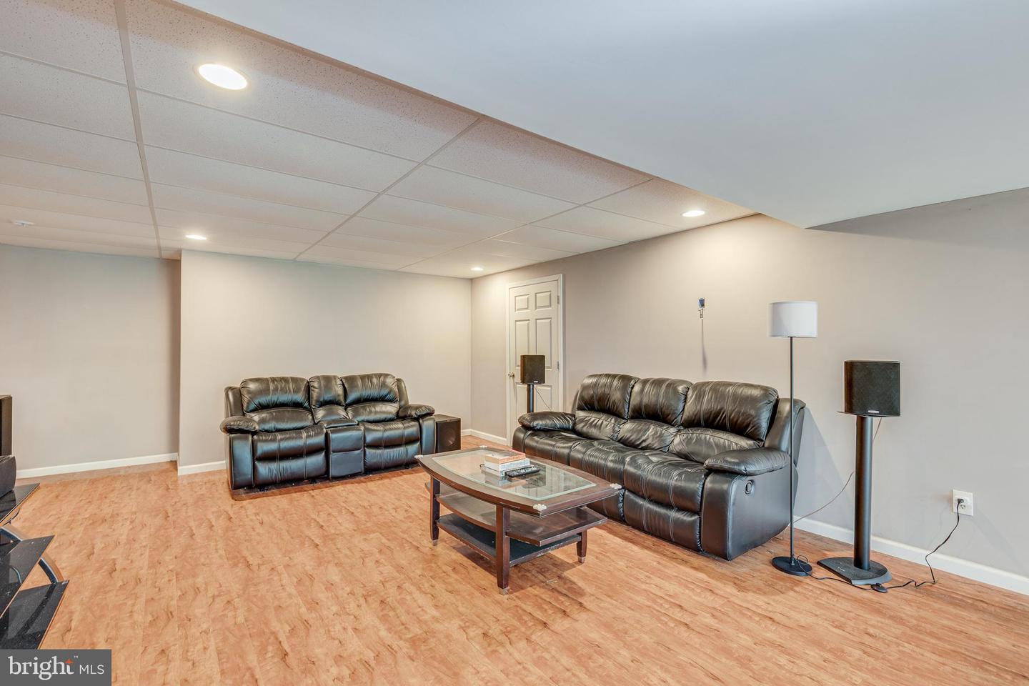 506 Quarter Moon Ct Property Photo 47