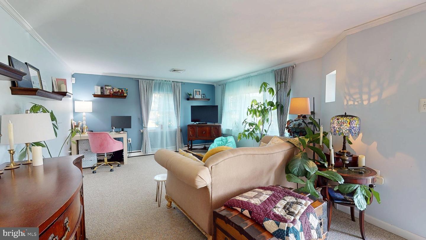 147 W Hampton St Property Photo 18