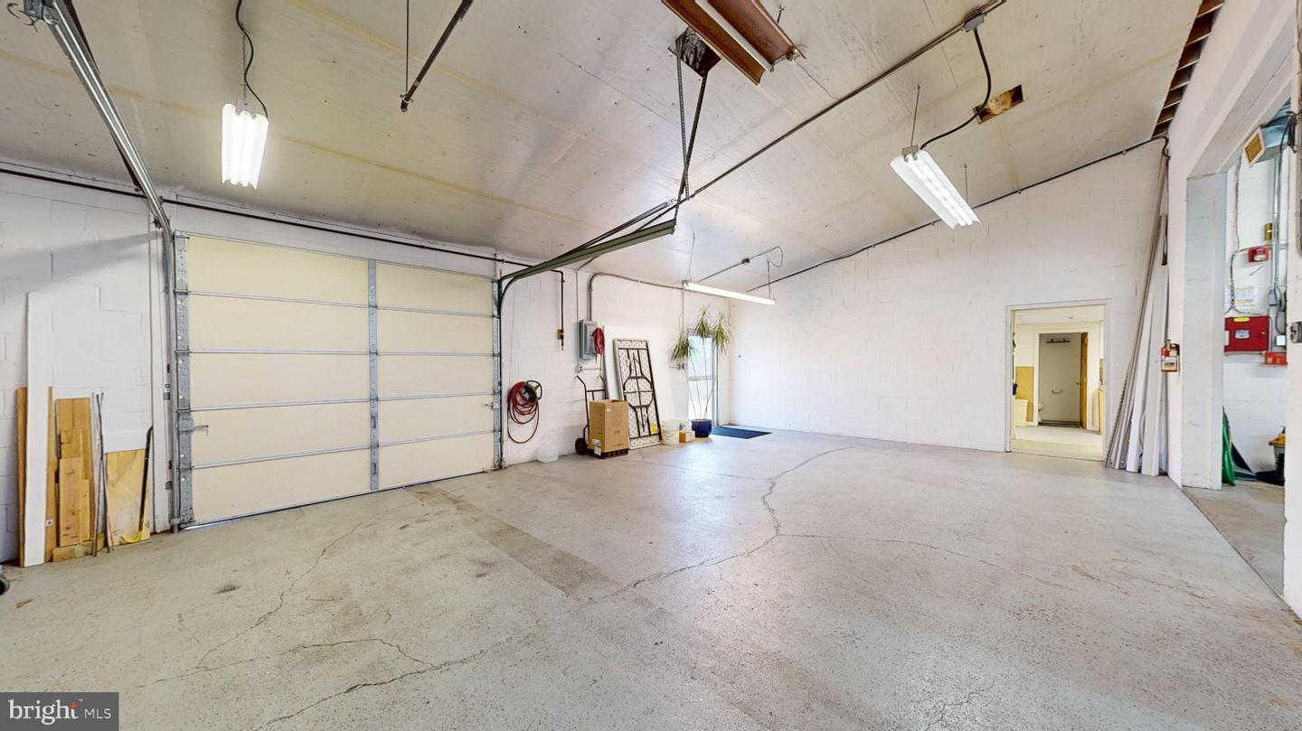 147 W Hampton St Property Photo 32