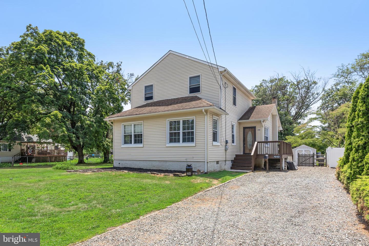 208 S Garfield Ave Property Photo 1