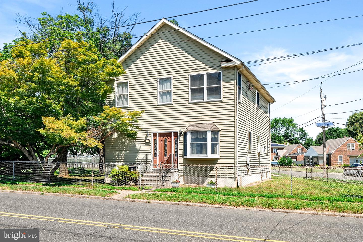 1043 Hornberger Ave Property Photo 1