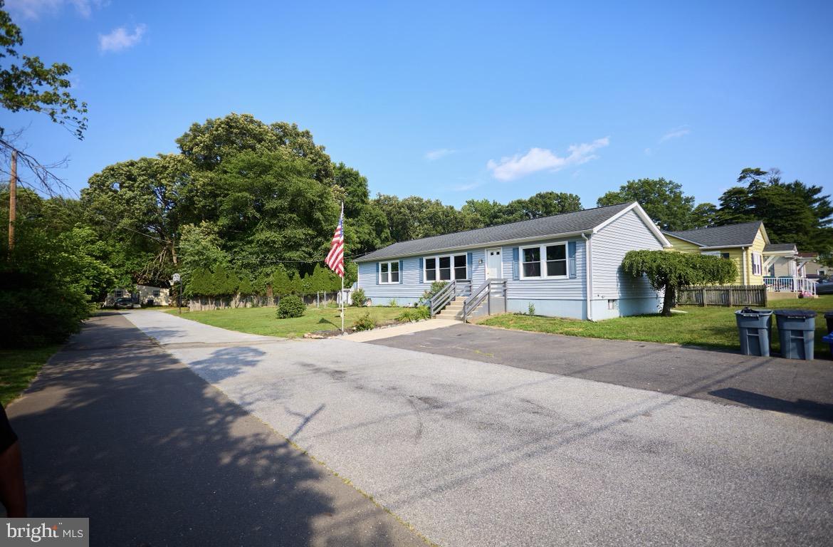 111 N Hunterdon Ave Property Photo 2