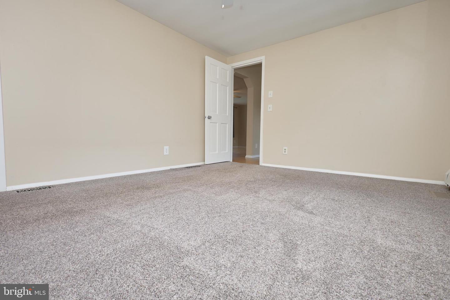 111 N Hunterdon Ave Property Photo 9