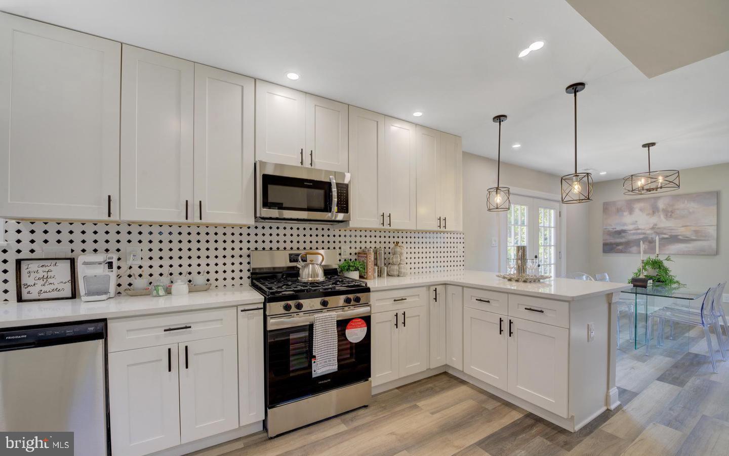 38 Pinafore Ln Property Photo 9