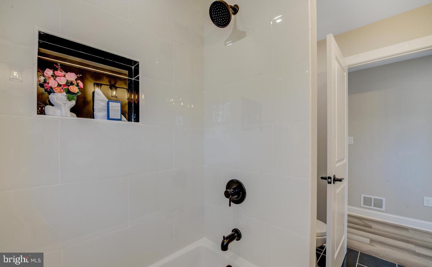 38 Pinafore Ln Property Photo 23