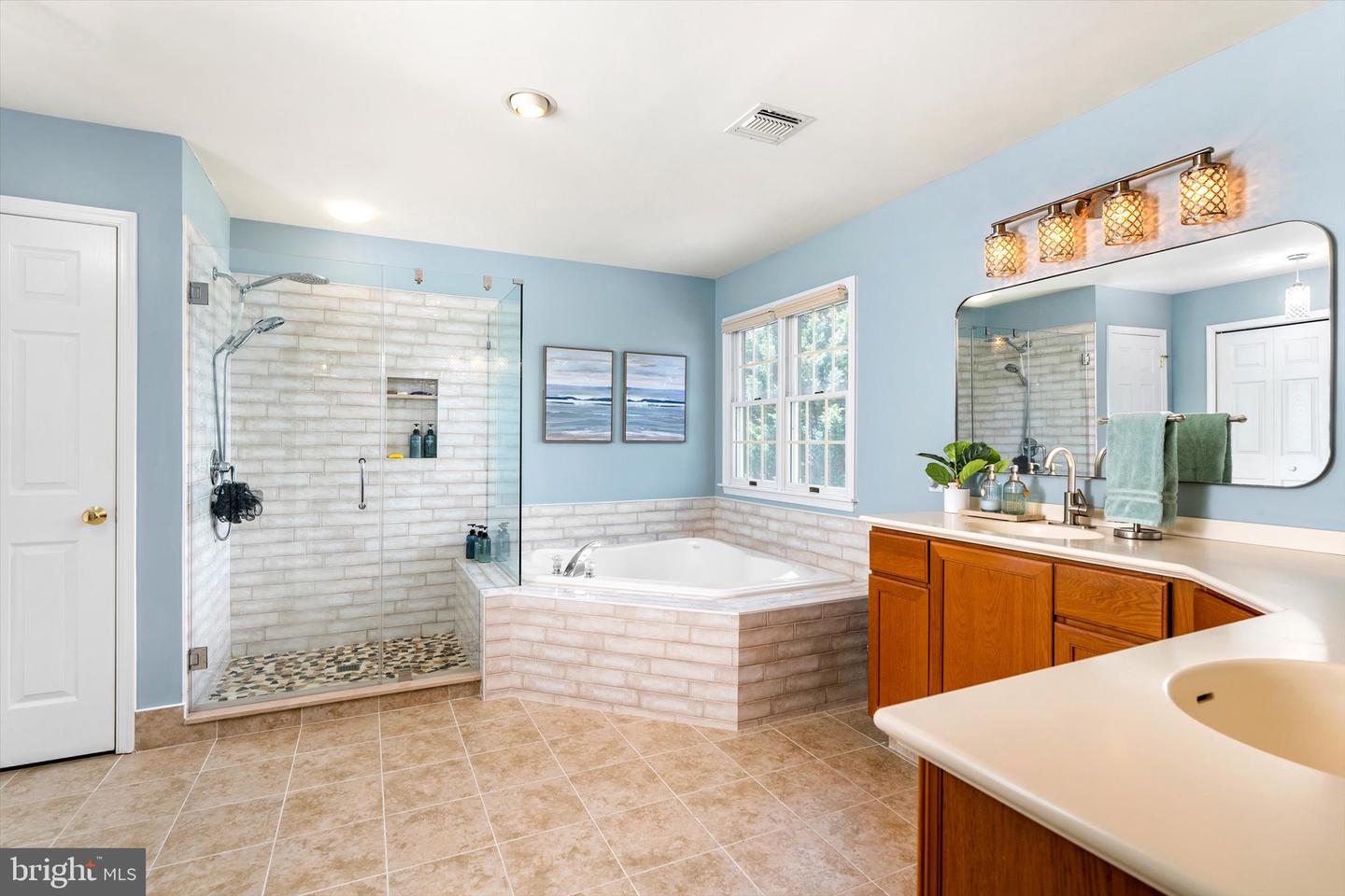 13 Cobblestone Ct Property Photo 16