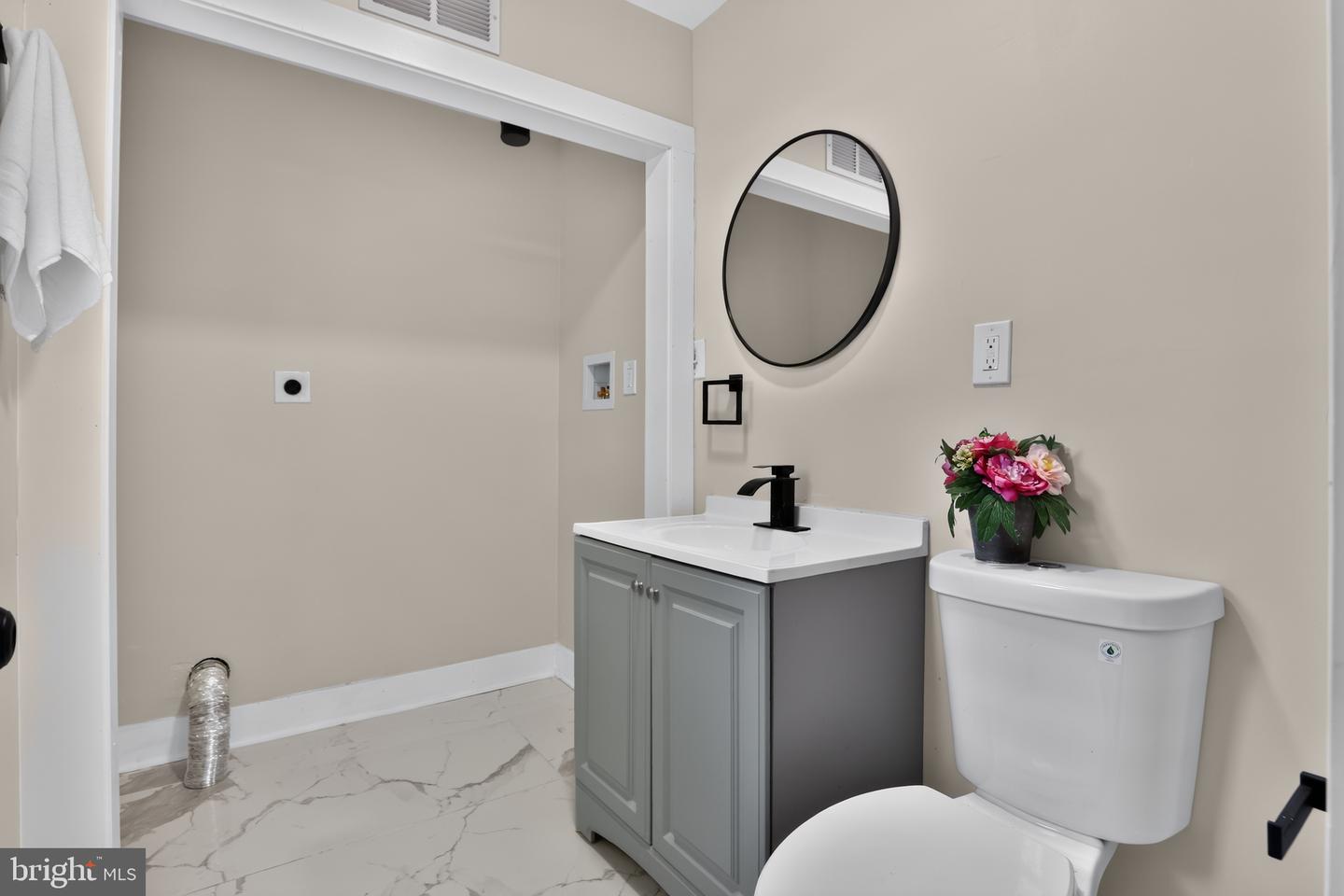 118 Carlisle St Property Photo 12