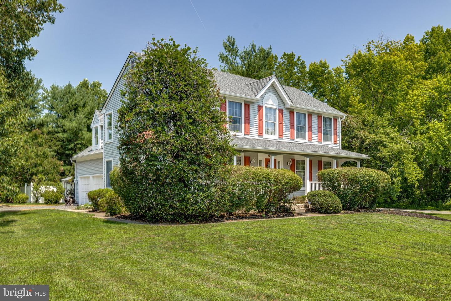 97 Branch St Property Photo 2
