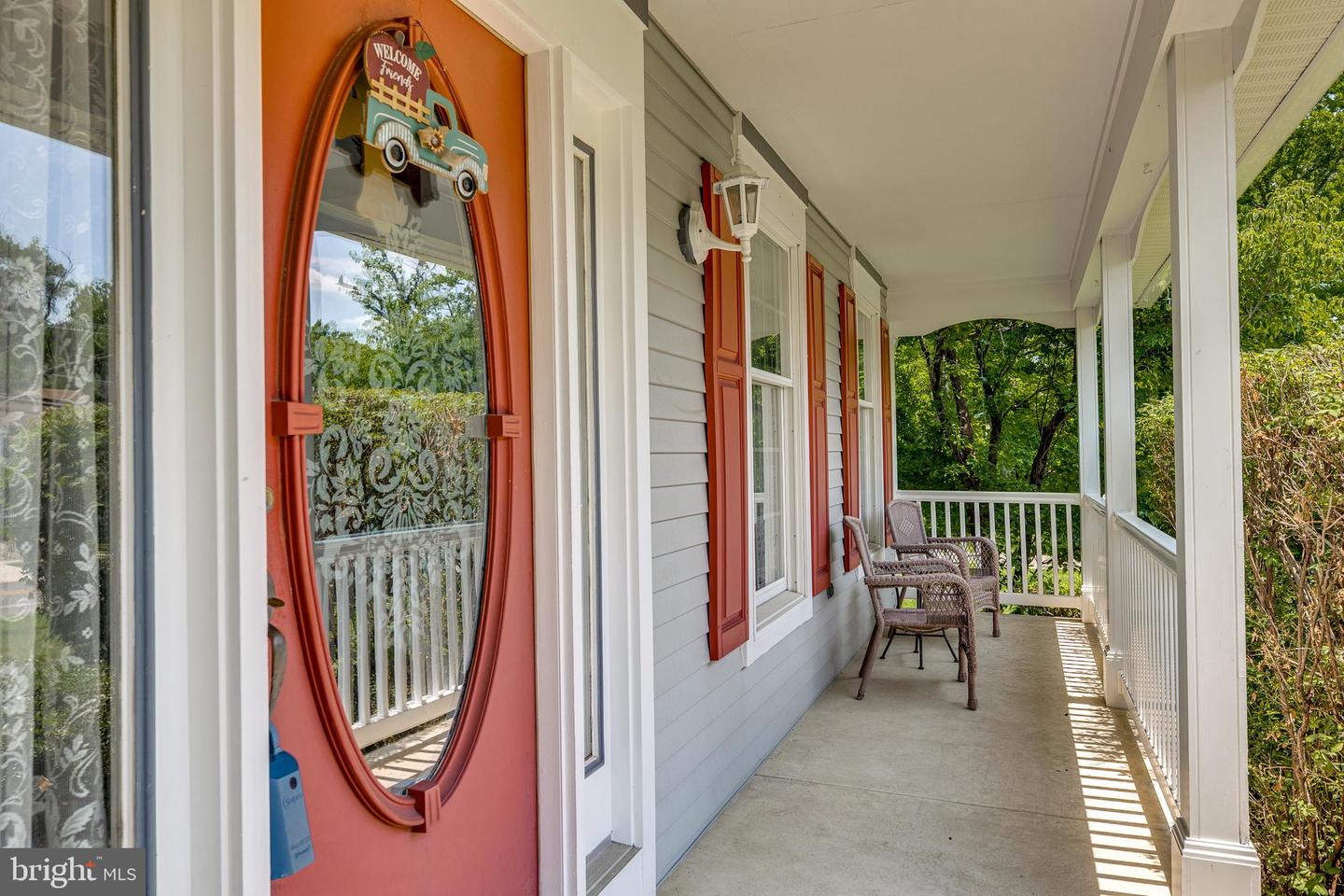 97 Branch St Property Photo 5