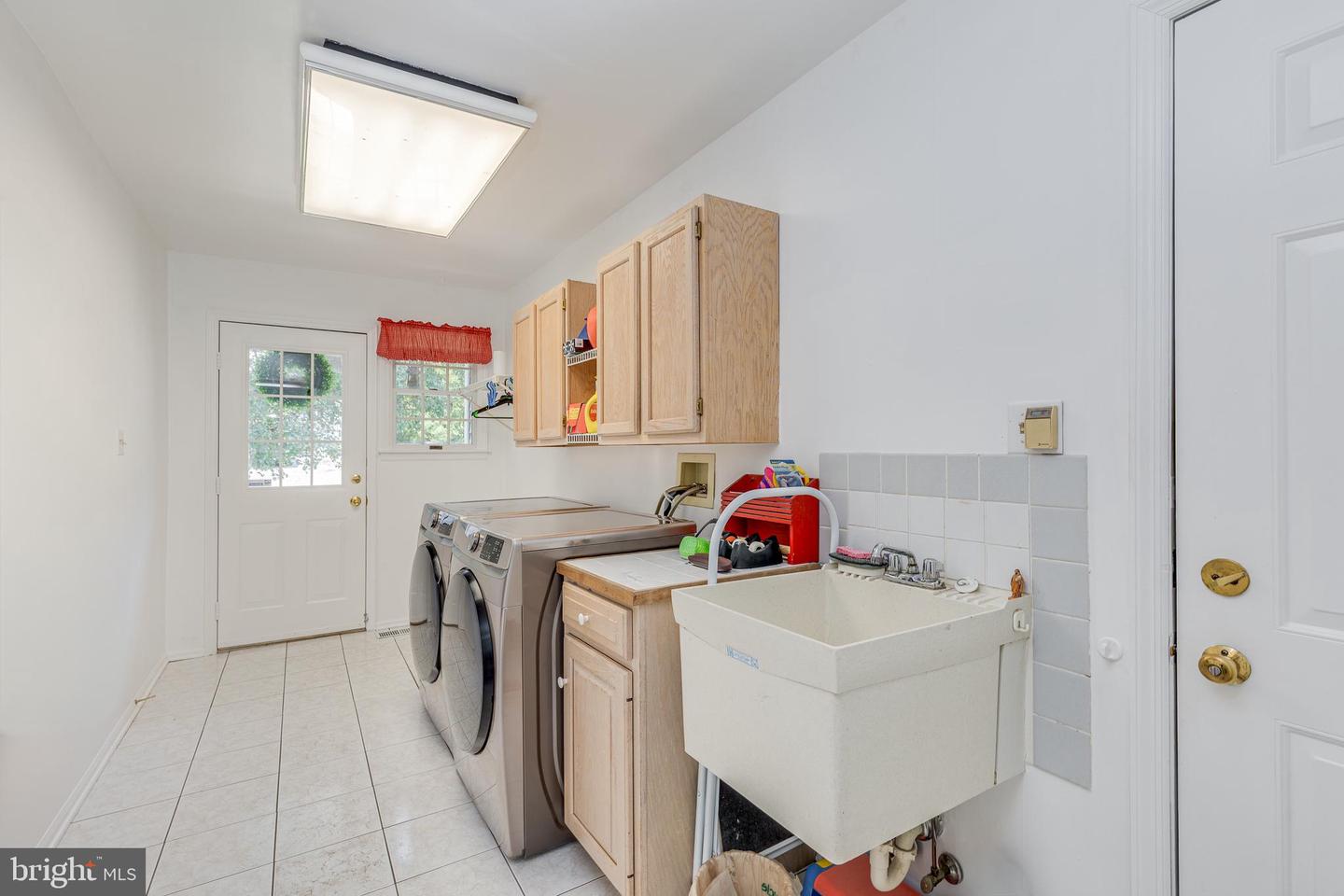 97 Branch St Property Photo 16