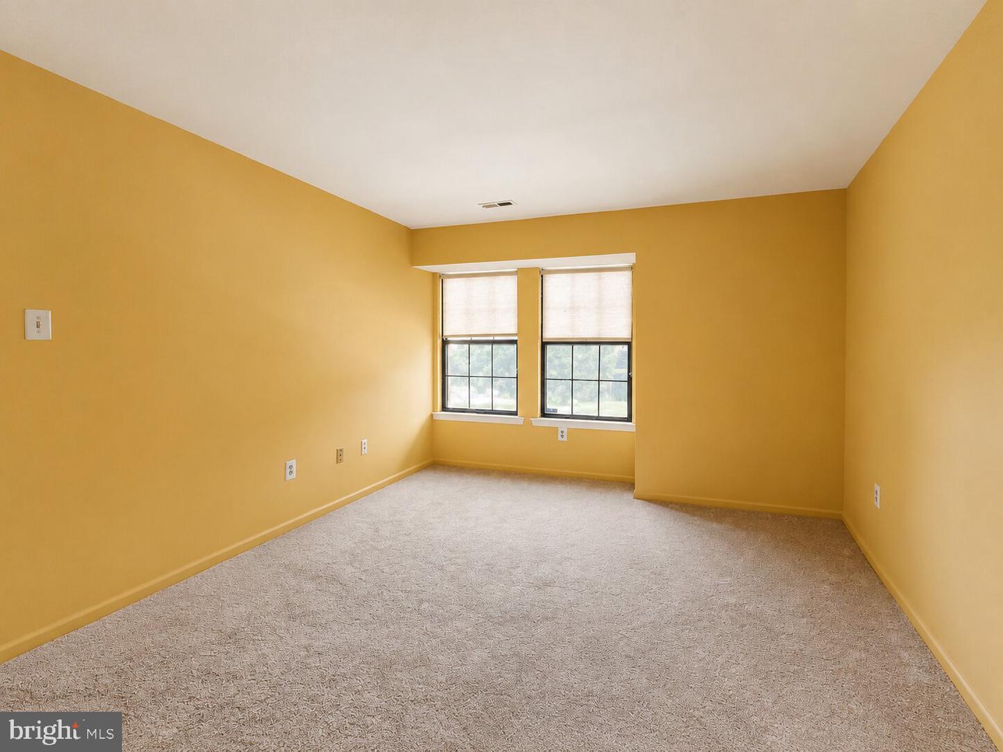 19 Summit Ct Property Photo 9