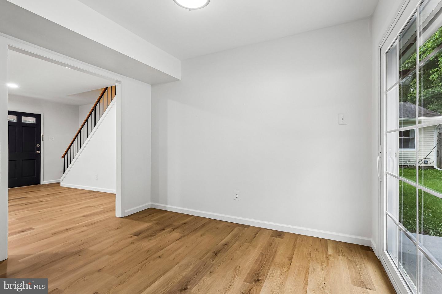 86 E River Dr Property Photo 12