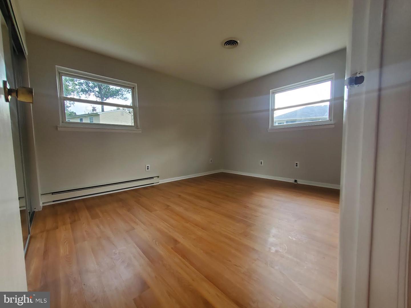 261 Garden Ave Property Photo 8