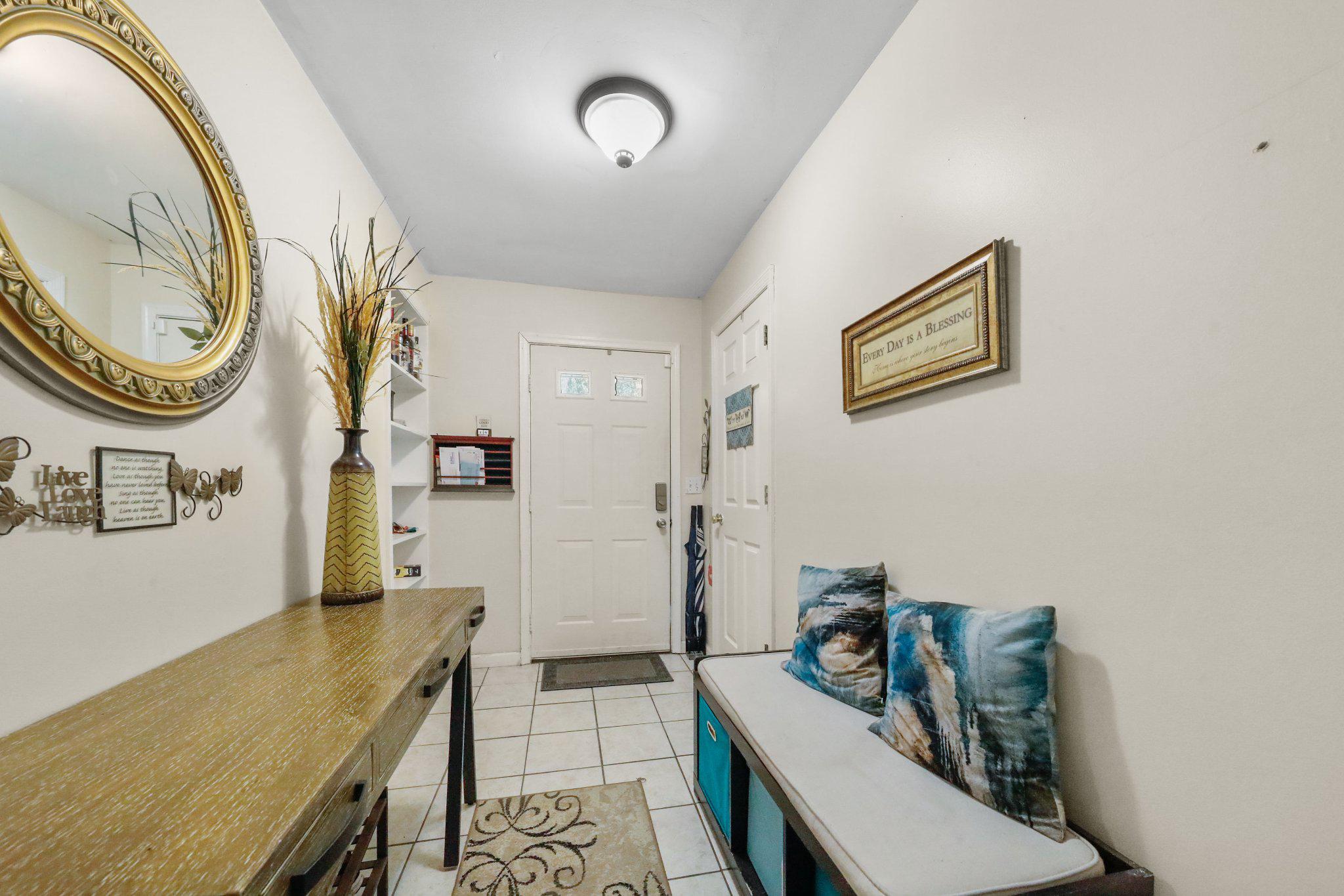 803 Hanover Blvd Property Photo 4