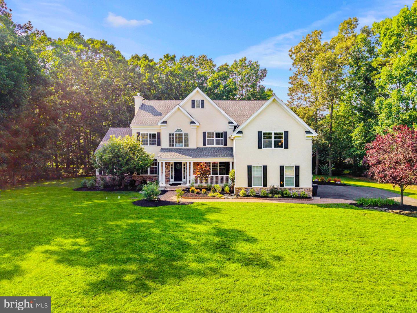 48 Sleepy Hollow Property Photo 1