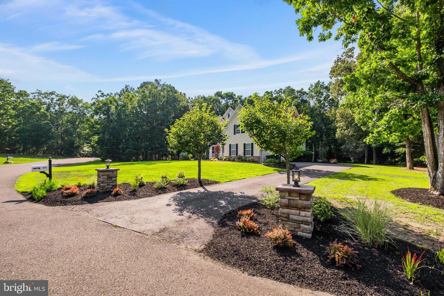 48 Sleepy Hollow Property Photo 3