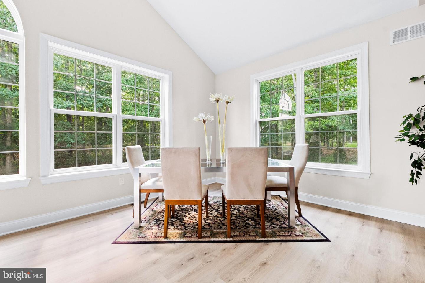 48 Sleepy Hollow Property Photo 15