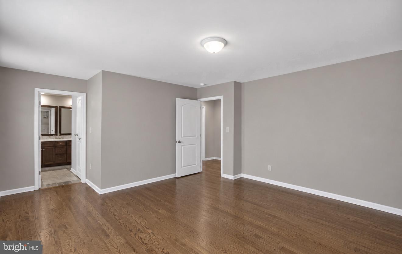 98 Budd Ave Property Photo 23