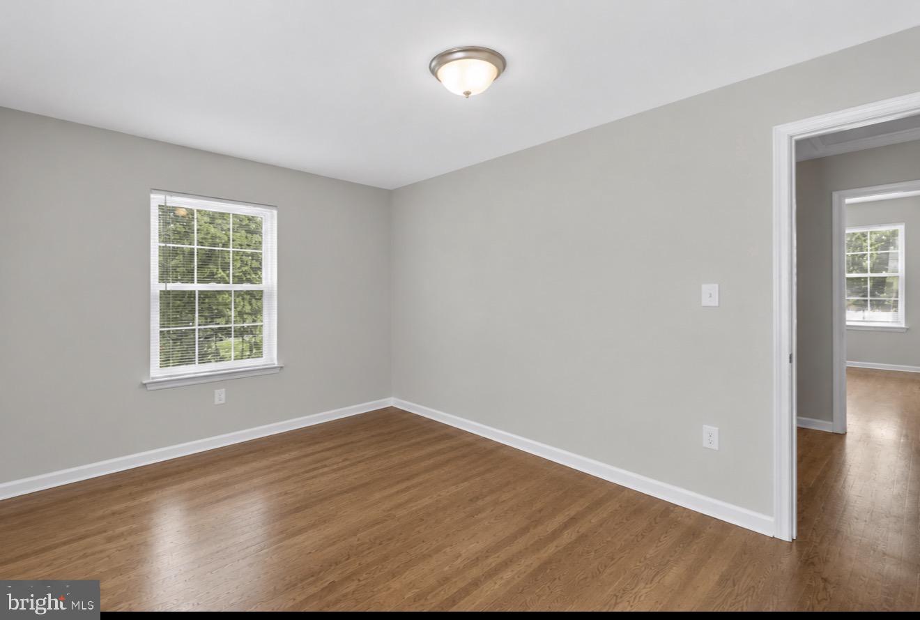 98 Budd Ave Property Photo 32