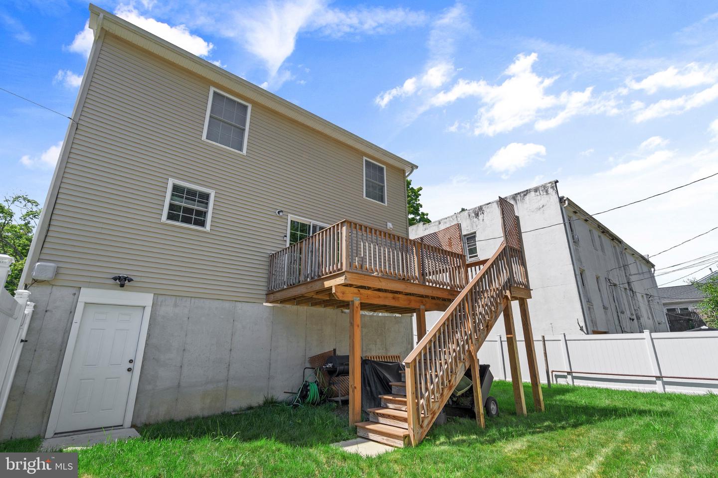 98 Budd Ave Property Photo 40