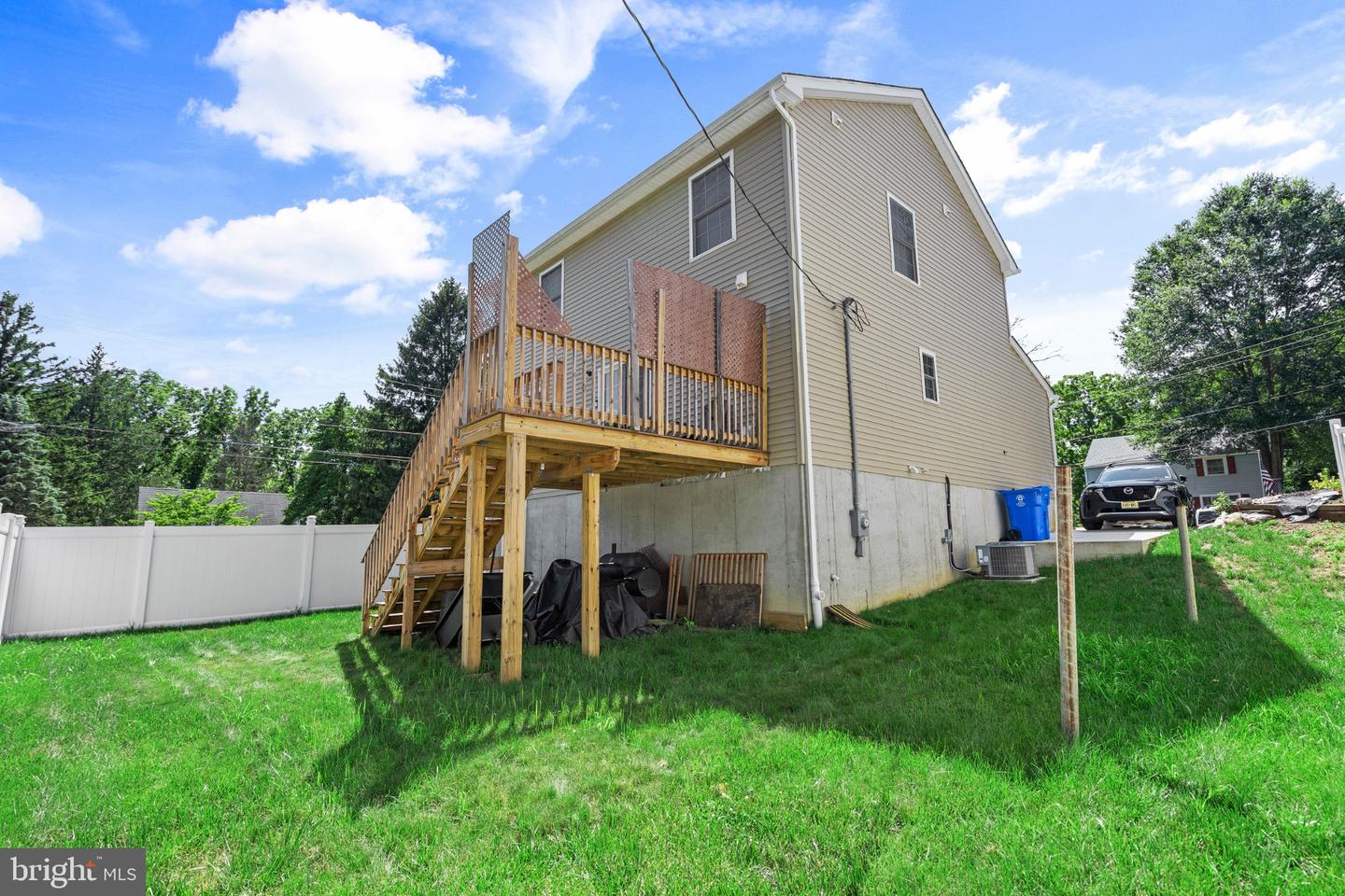 98 Budd Ave Property Photo 41