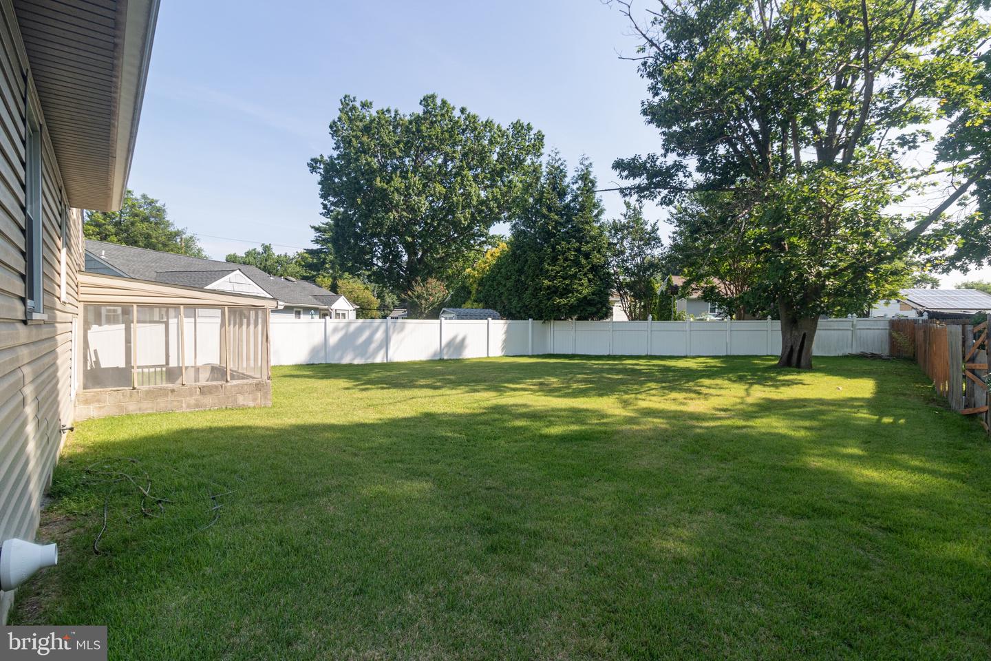 153 Hawthorne Dr Property Photo 32