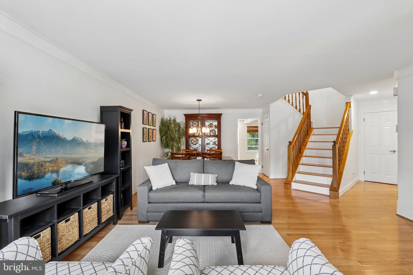 100 Sandhurst Dr Property Photo 10