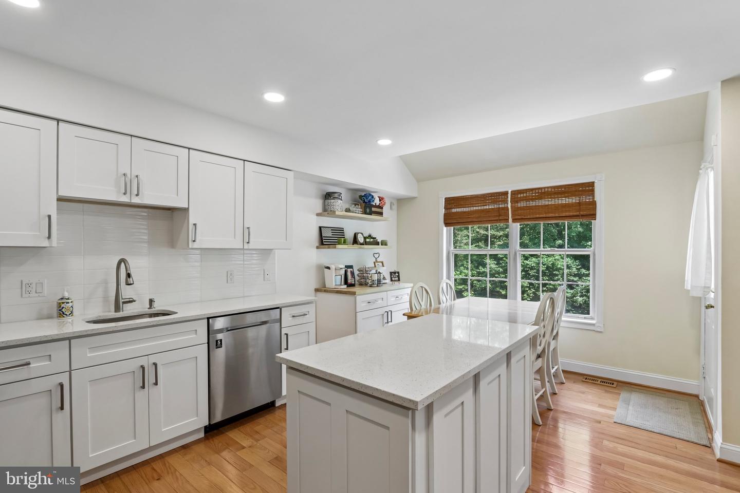 100 Sandhurst Dr Property Photo 15
