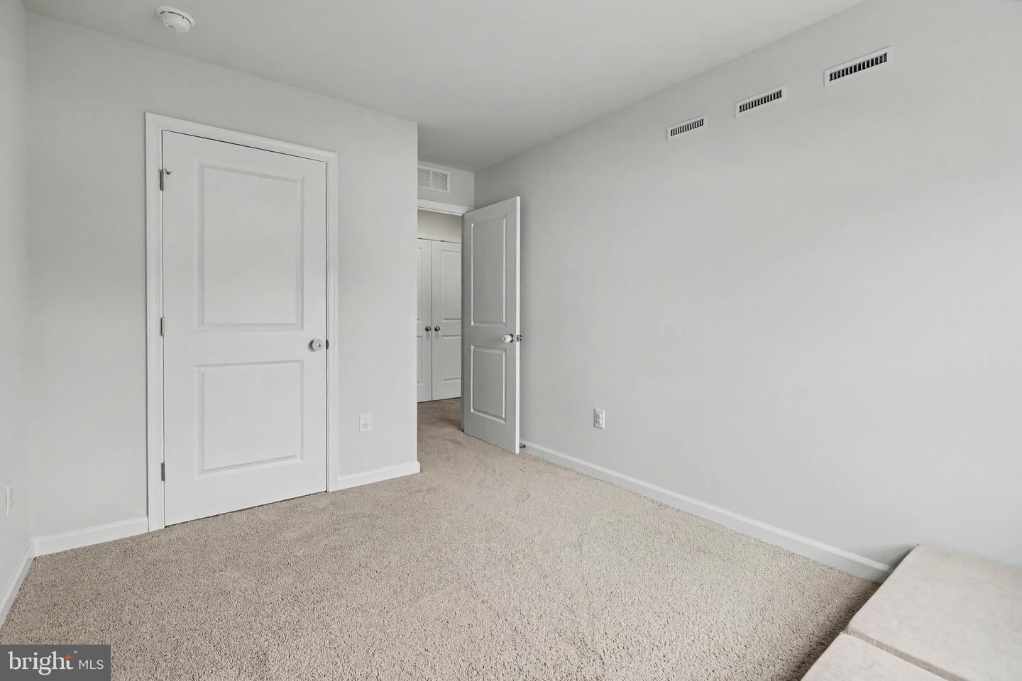37 Elliot Ln Property Photo 25