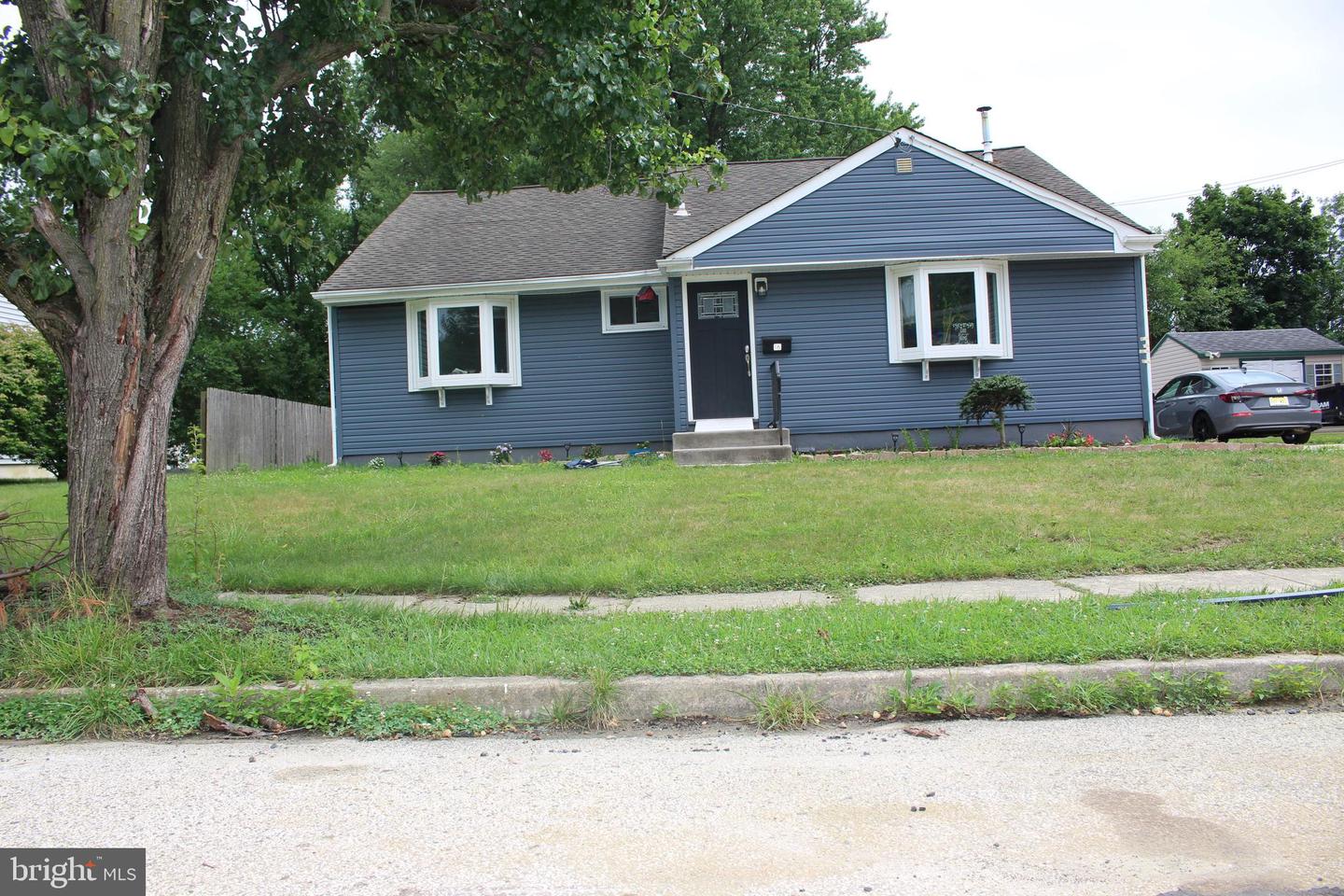 16 KING AVE